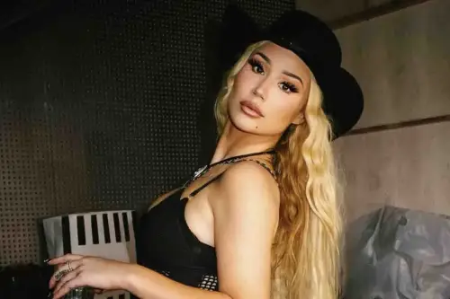 تحميل Onlyfans أونلي فانز 18+ للكبار فقط مهكر 2026 أخر إصدار APK مجانًا 2025 للأندرويد APK مجاناً 1